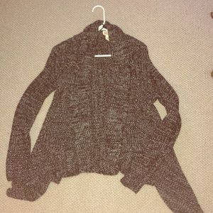 Grey/Black knit sweater ✨